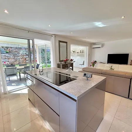 Maison De Vacance La Belle Holiday home