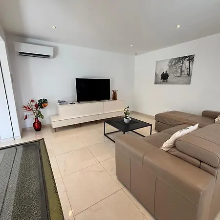 Prázdninový dům Maison De Vacance La Belle *